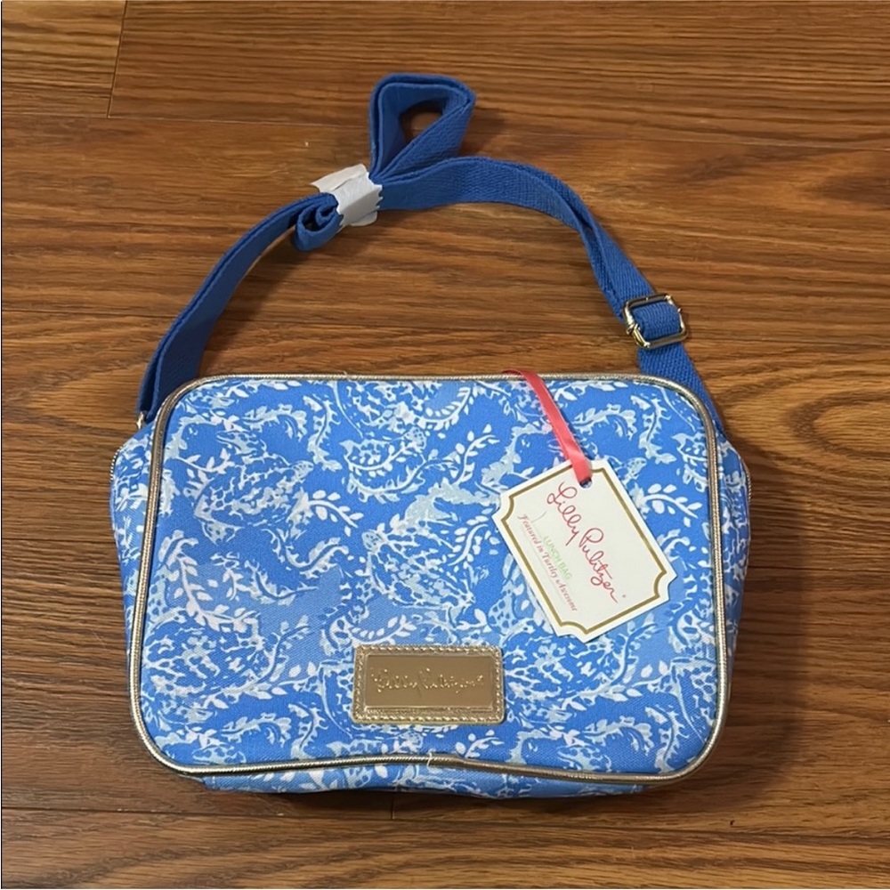 NWT Lilly Pulitzer Turtley Awesome Retired Print Insulated Lunch Bag with Strap